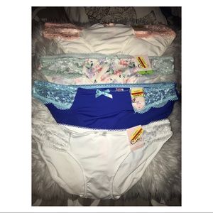 Bundle of 4 panties